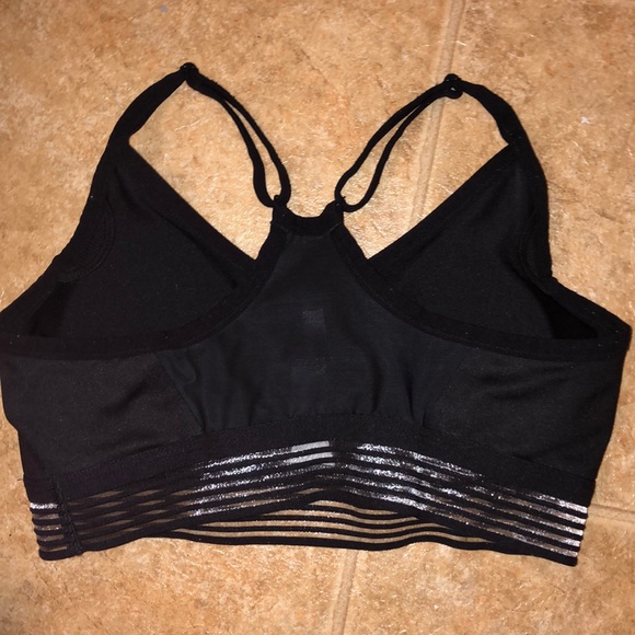 nike sports bra - Picture 2 of 2